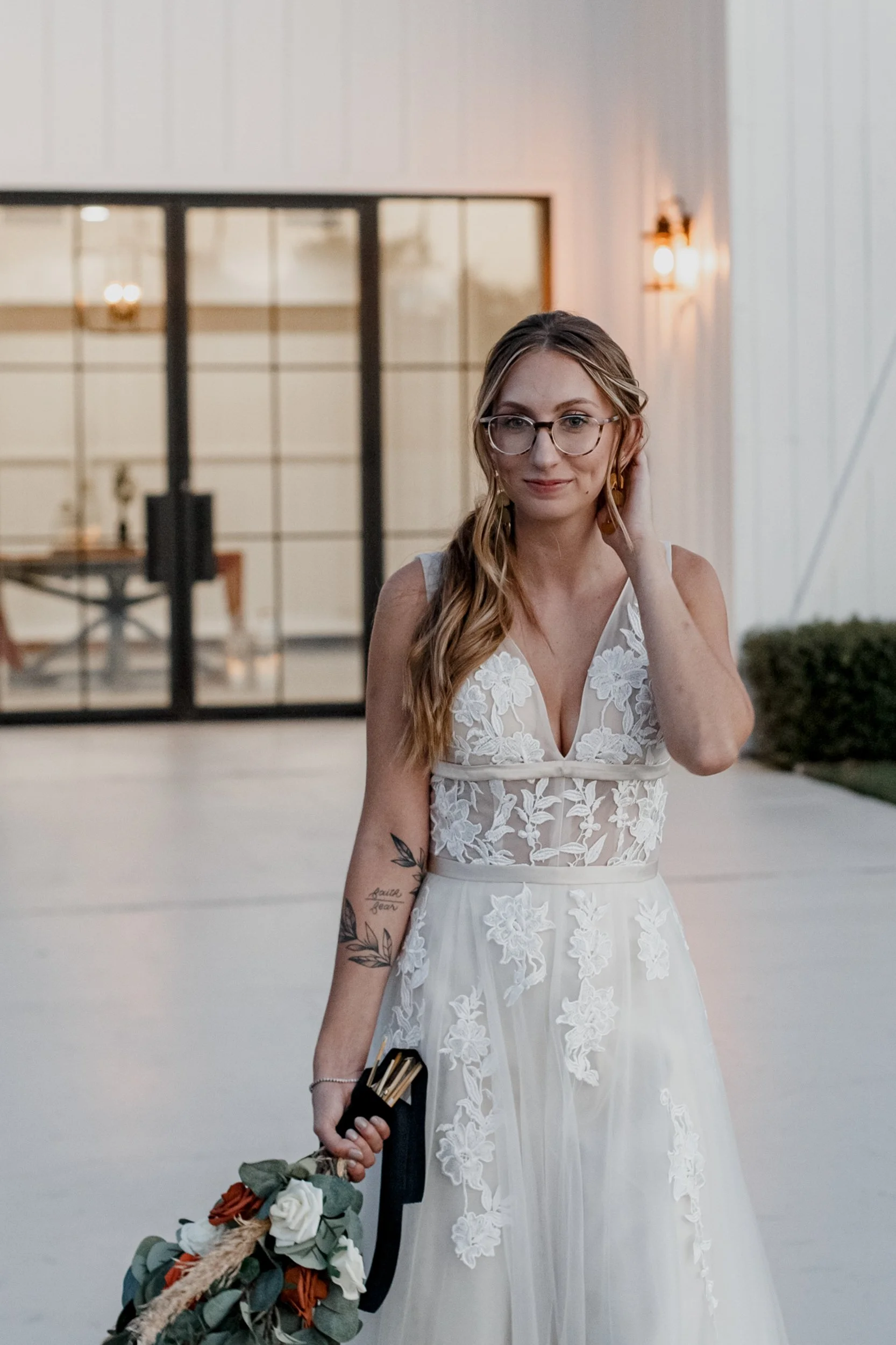 Giverny-Houston-Wedding-Photographer-The-Farmhouse-NatalieTyler_0165.jpg