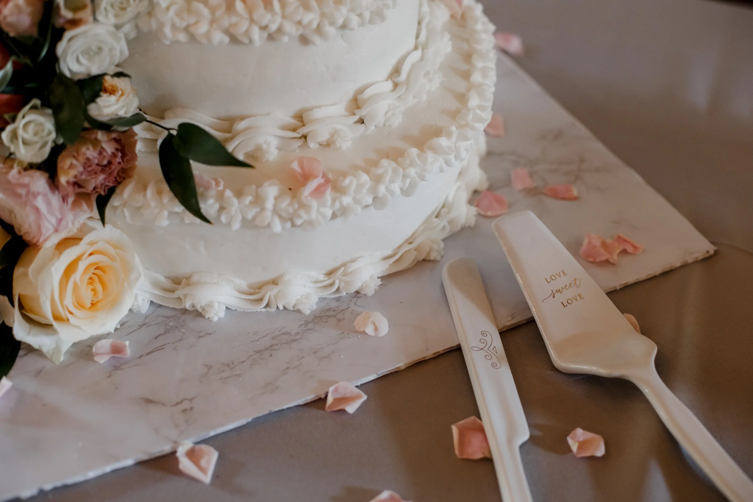 Giverny-Houston-Wedding-Photographer-The-Balmorhea-Events-Venue-Magnolia-MichelleBrandon_0078.jpg