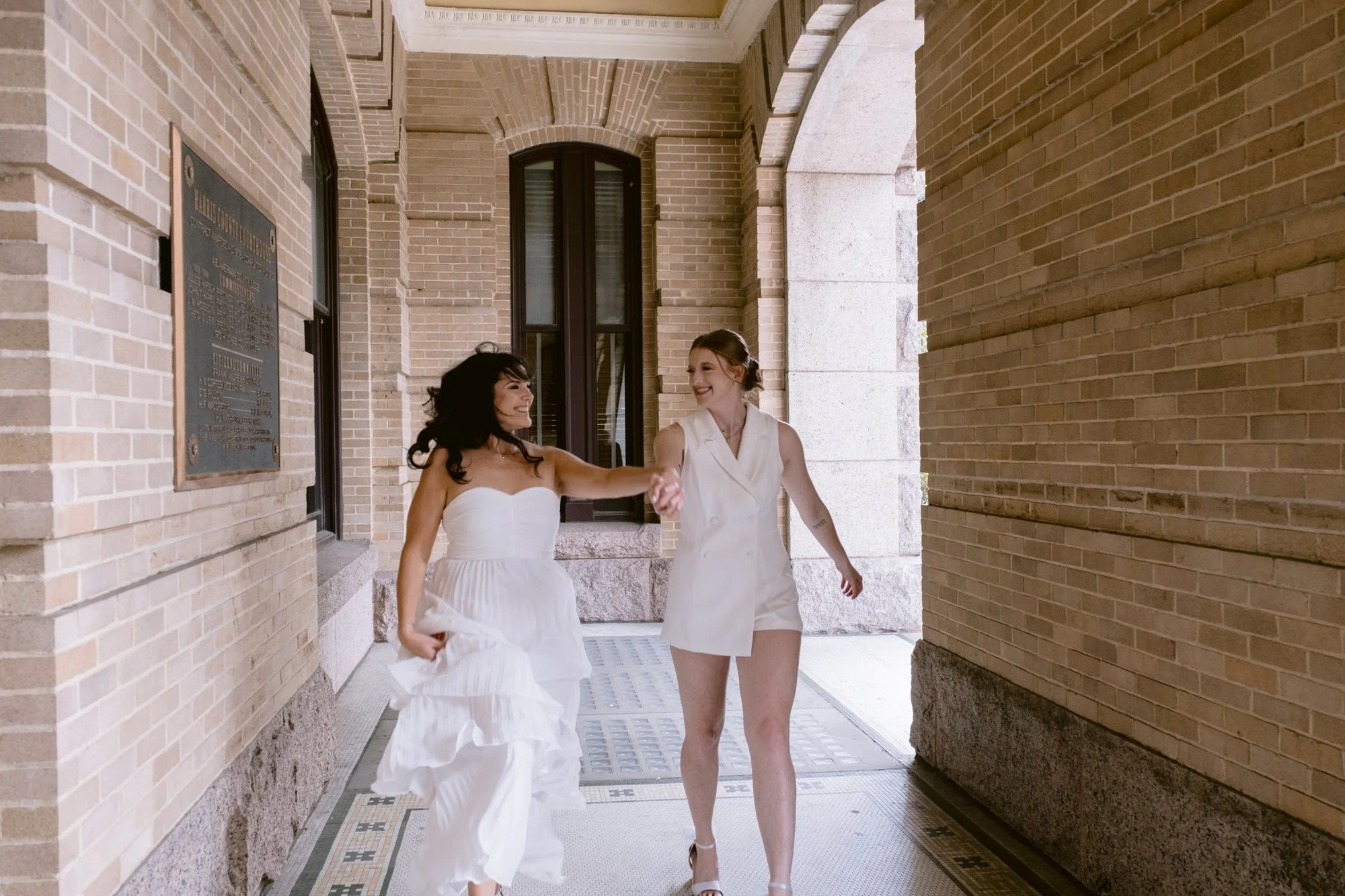 Giverny-Wedding-Elopement-1910-Historic-Courthouse-LGBTQ-Houston-LesleyAbigail25_0026.jpg