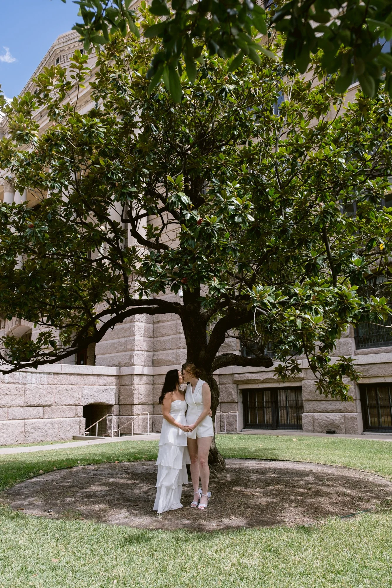 Giverny-Wedding-Elopement-1910-Historic-Courthouse-LGBTQ-Houston-LesleyAbigail25_0032.jpg