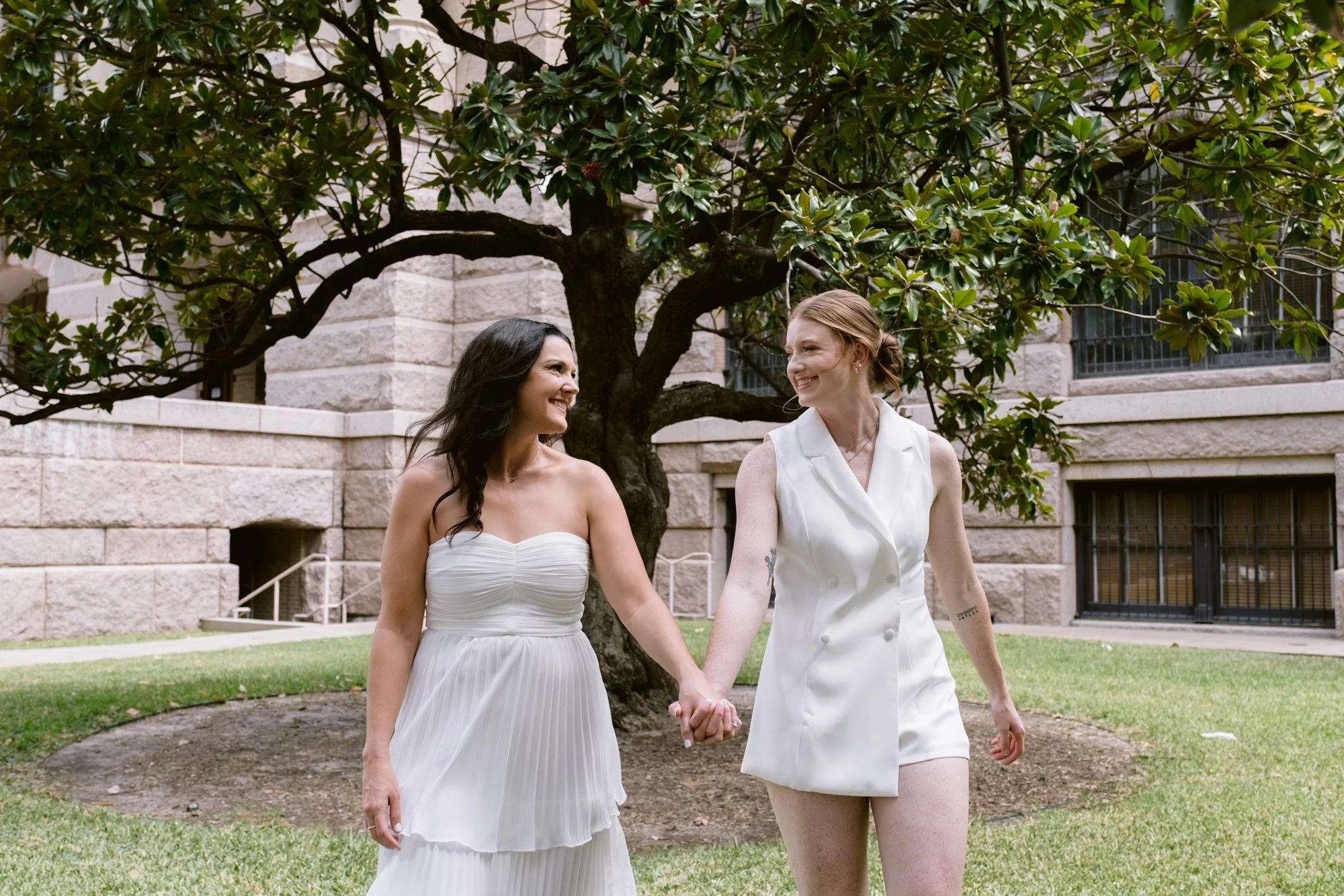 Giverny-Wedding-Elopement-1910-Historic-Courthouse-LGBTQ-Houston-LesleyAbigail25_0033.jpg