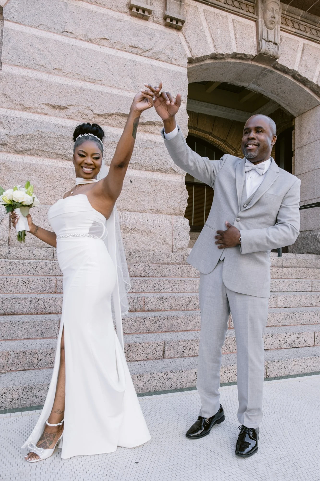 Giverny_Wedding_Houston_1910_Historic_Courthouse_Elopement_AT_0006.jpg