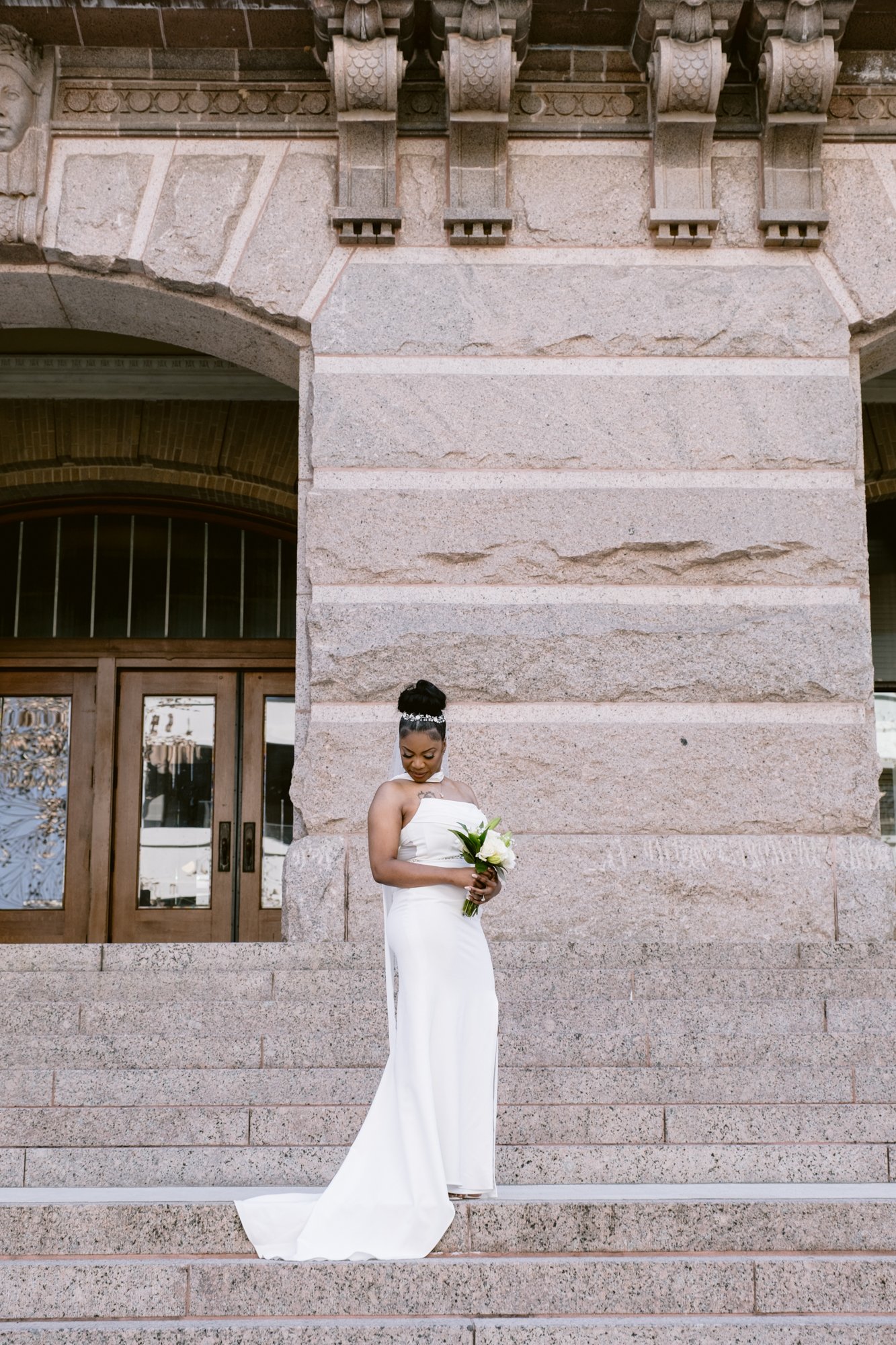 Giverny_Wedding_Houston_1910_Historic_Courthouse_Elopement_AT_0011.jpg