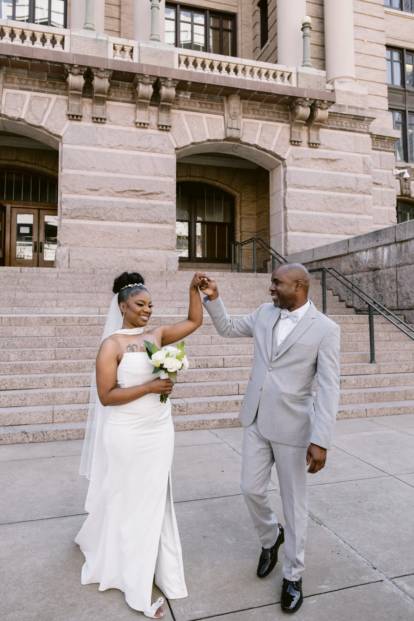 Giverny_Wedding_Houston_1910_Historic_Courthouse_Elopement_AT_0020.jpg