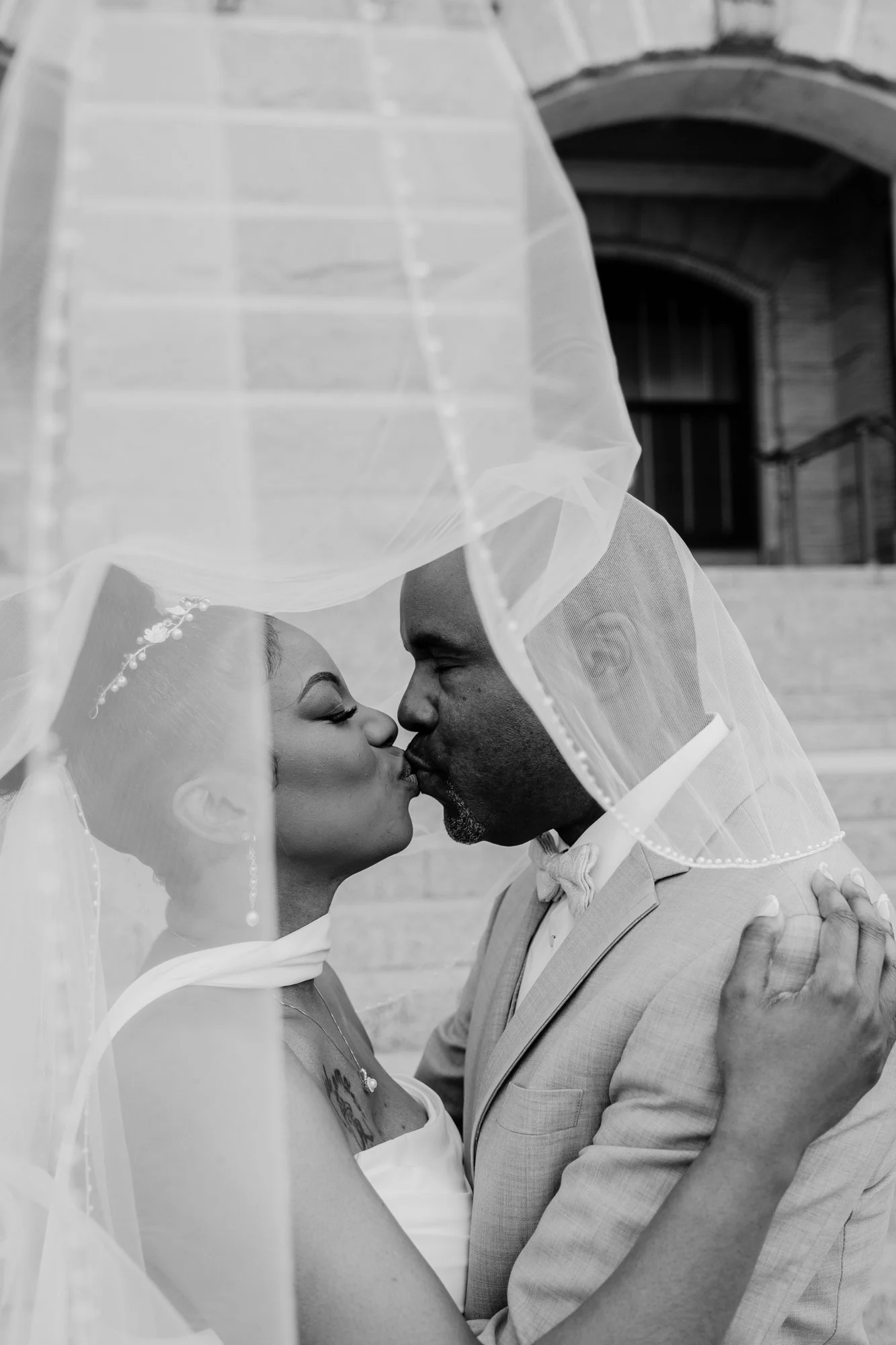 Giverny_Wedding_Houston_1910_Historic_Courthouse_Elopement_AT_0023.jpg