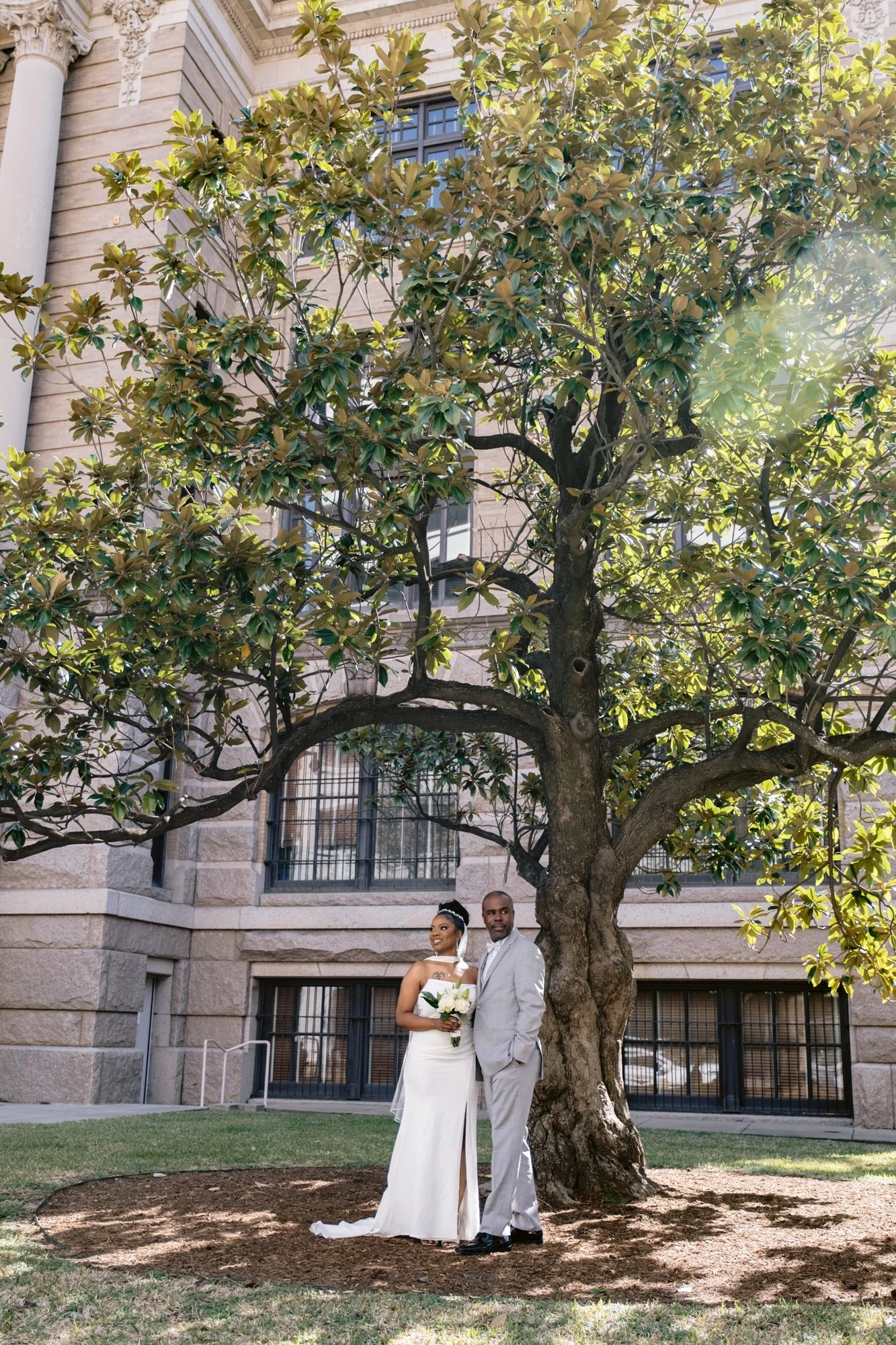 Giverny_Wedding_Houston_1910_Historic_Courthouse_Elopement_AT_0032.jpg
