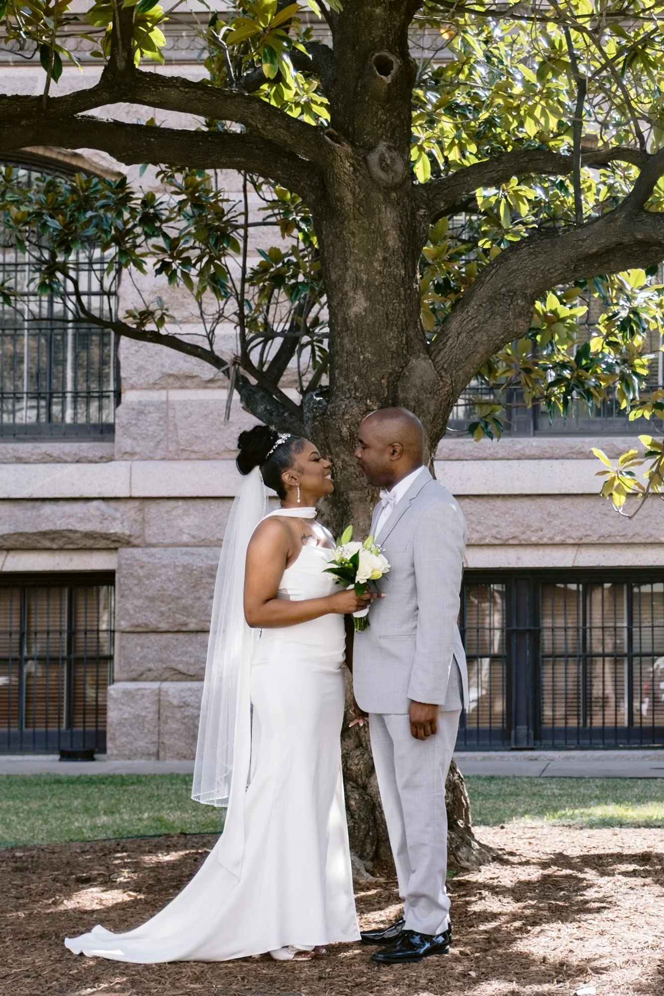 Giverny_Wedding_Houston_1910_Historic_Courthouse_Elopement_AT_0035.jpg