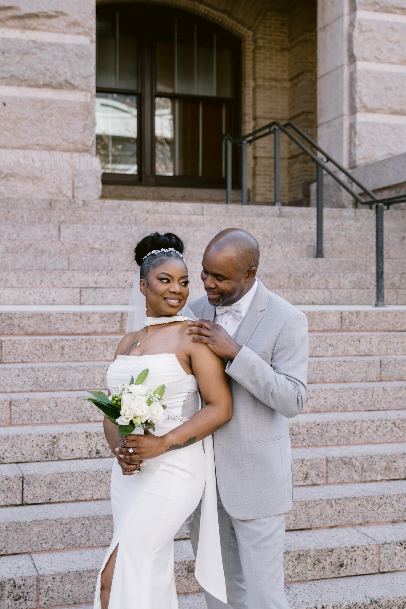 Giverny_Wedding_Houston_1910_Historic_Courthouse_Elopement_AT_0038.jpg