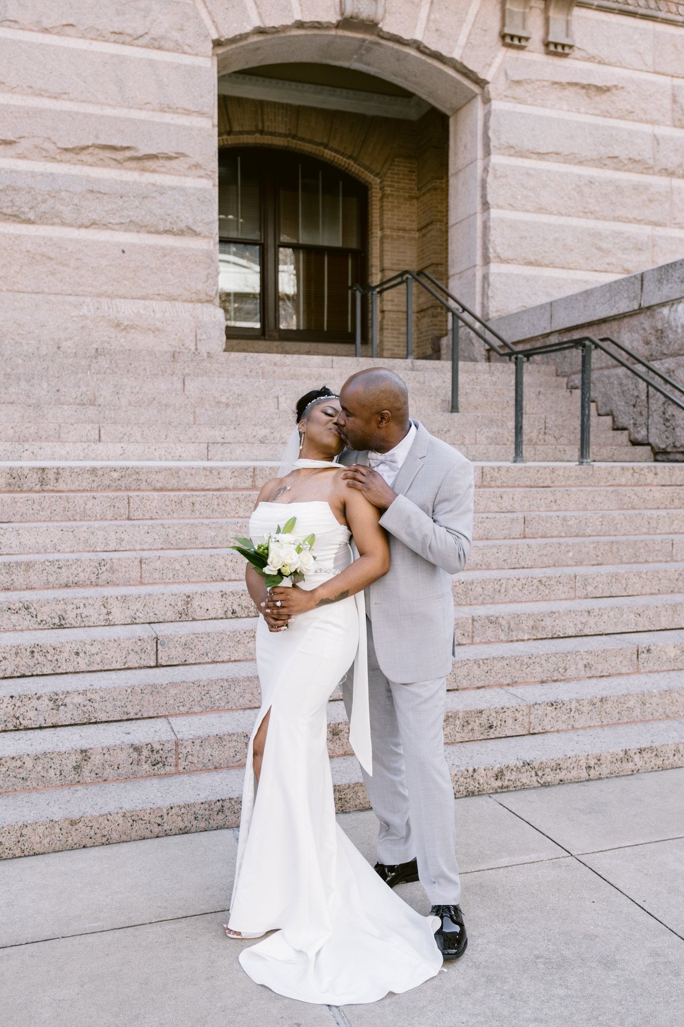 Giverny_Wedding_Houston_1910_Historic_Courthouse_Elopement_AT_0039.jpg