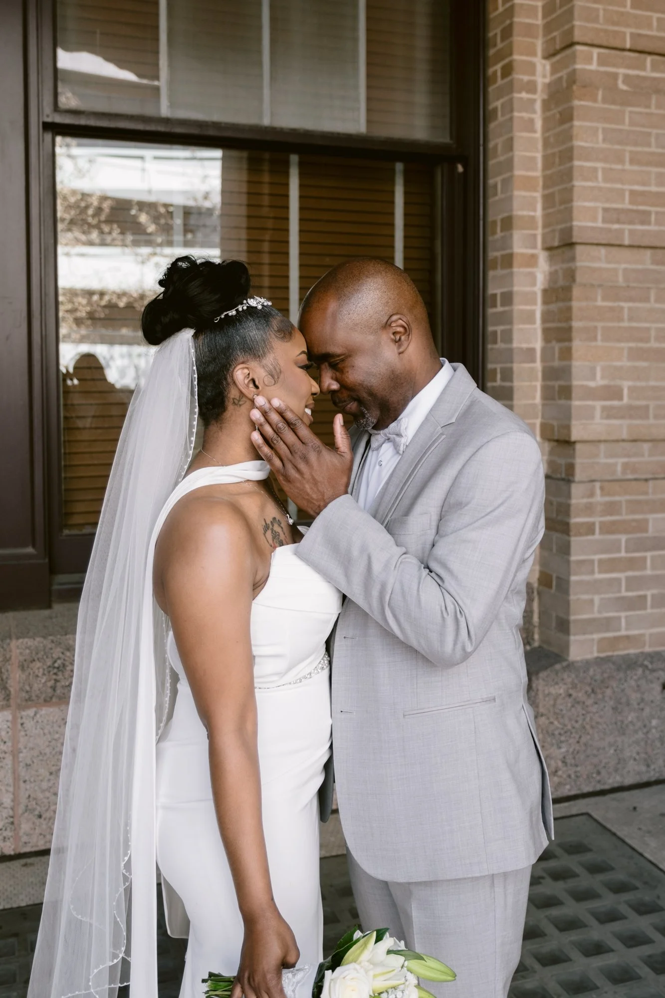 Giverny_Wedding_Houston_1910_Historic_Courthouse_Elopement_AT_0043.jpg