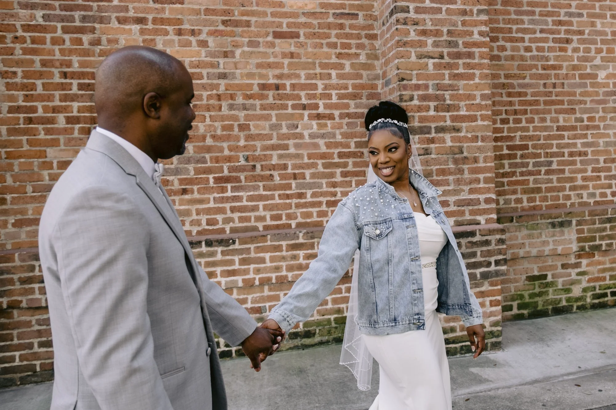 Giverny_Wedding_Houston_1910_Historic_Courthouse_Elopement_AT_0071.jpg