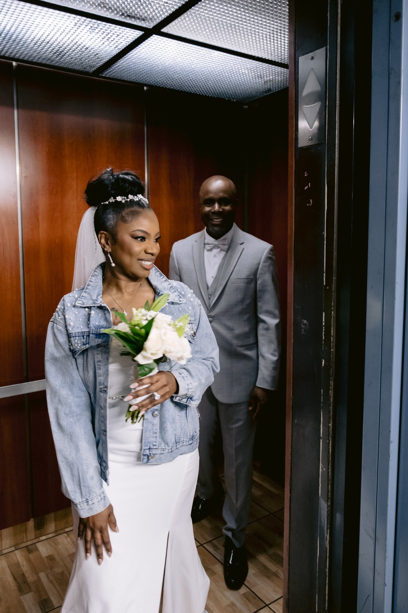 Giverny_Wedding_Houston_1910_Historic_Courthouse_Elopement_AT_0076.jpg