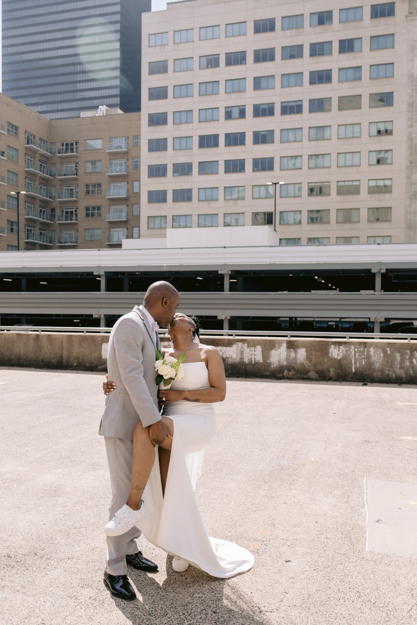 Giverny_Wedding_Houston_1910_Historic_Courthouse_Elopement_AT_0082.jpg