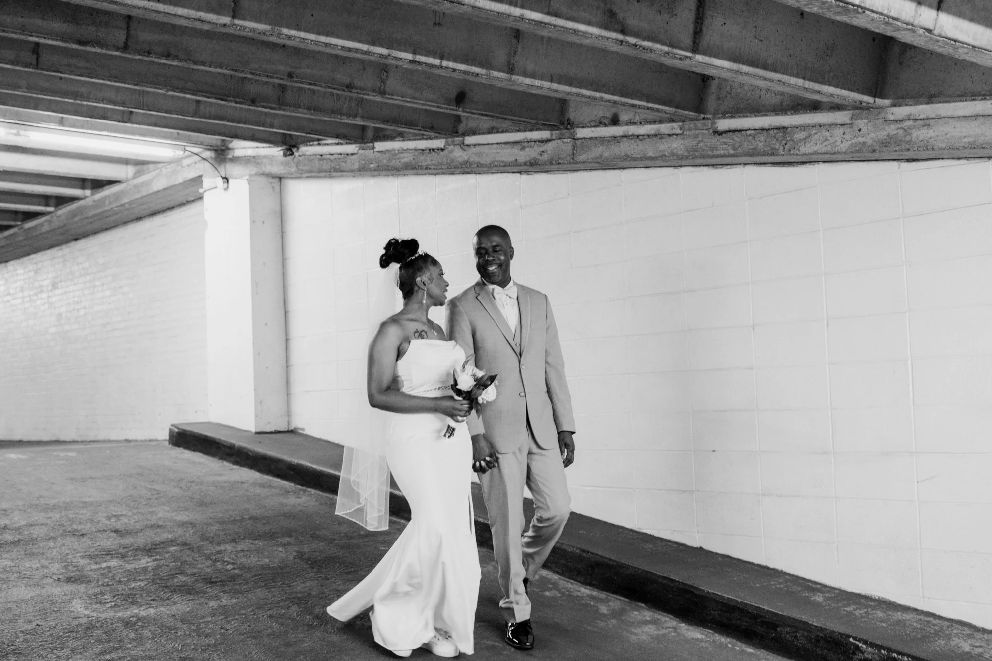 Giverny_Wedding_Houston_1910_Historic_Courthouse_Elopement_AT_0097.jpg