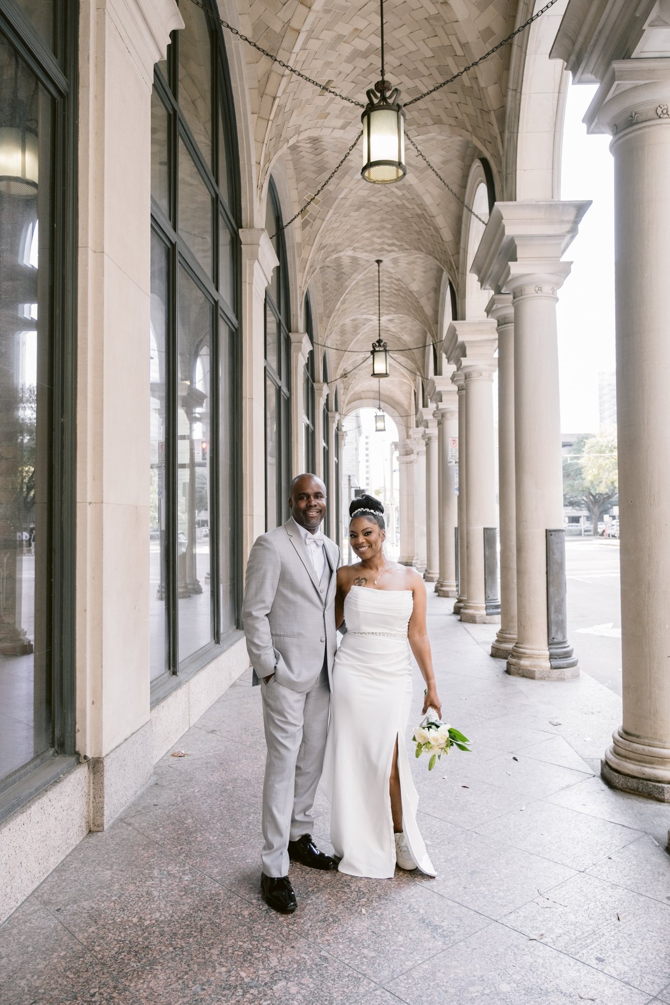 Giverny_Wedding_Houston_1910_Historic_Courthouse_Elopement_AT_0102.jpg