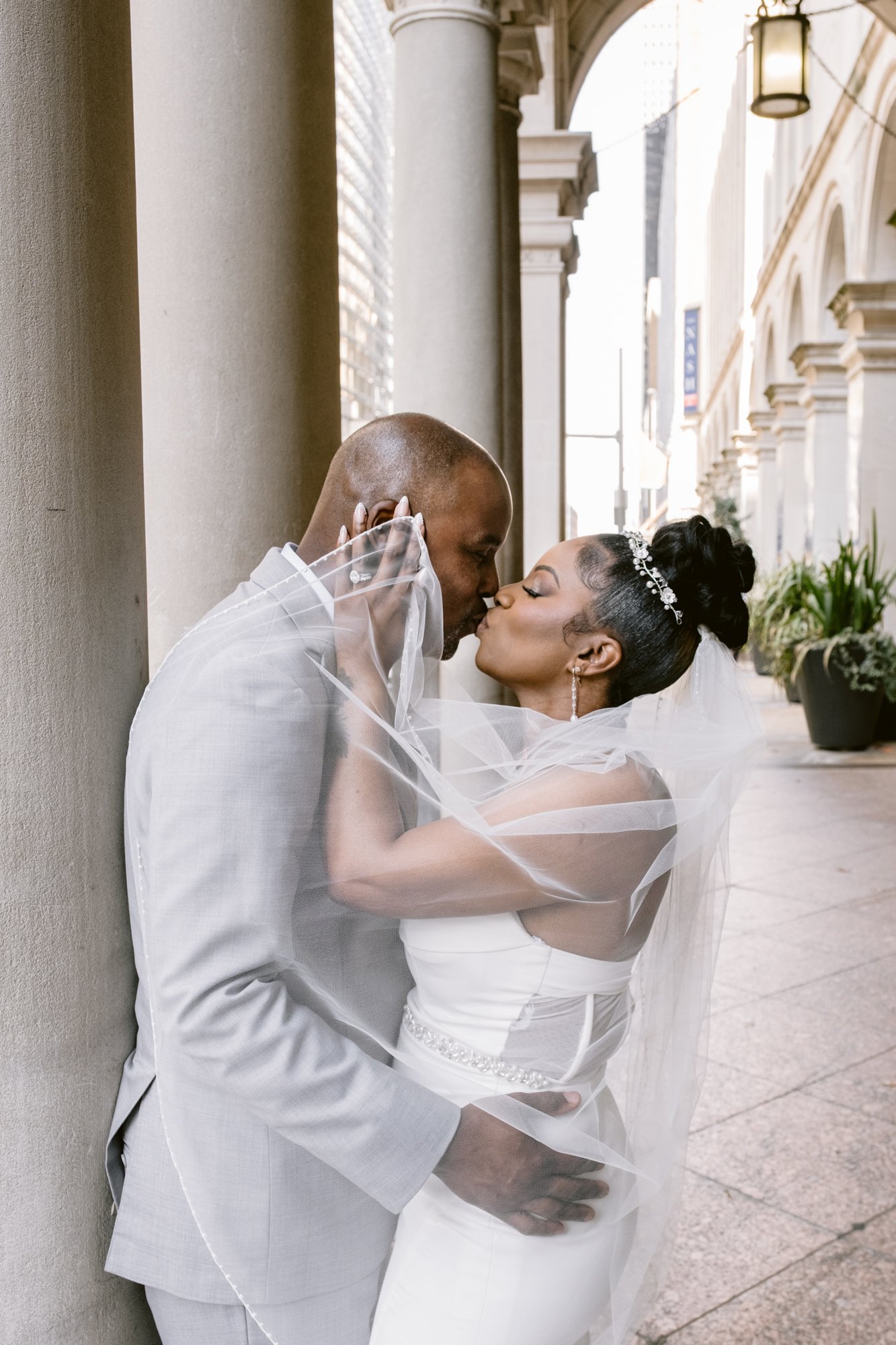 Giverny_Wedding_Houston_1910_Historic_Courthouse_Elopement_AT_0107.jpg