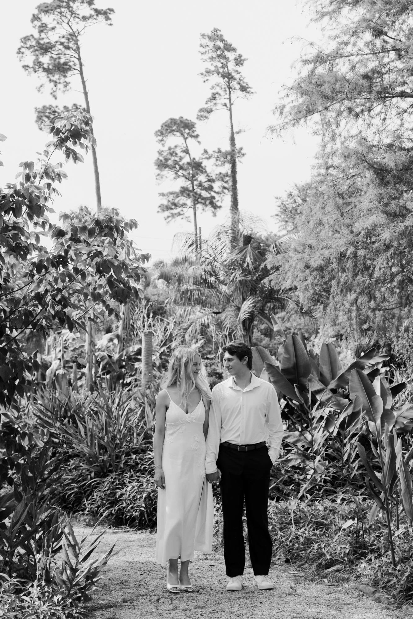 Giverny-Wedding-Mercer-Botanic-Gardens-Engagement-NM26_0005.jpg