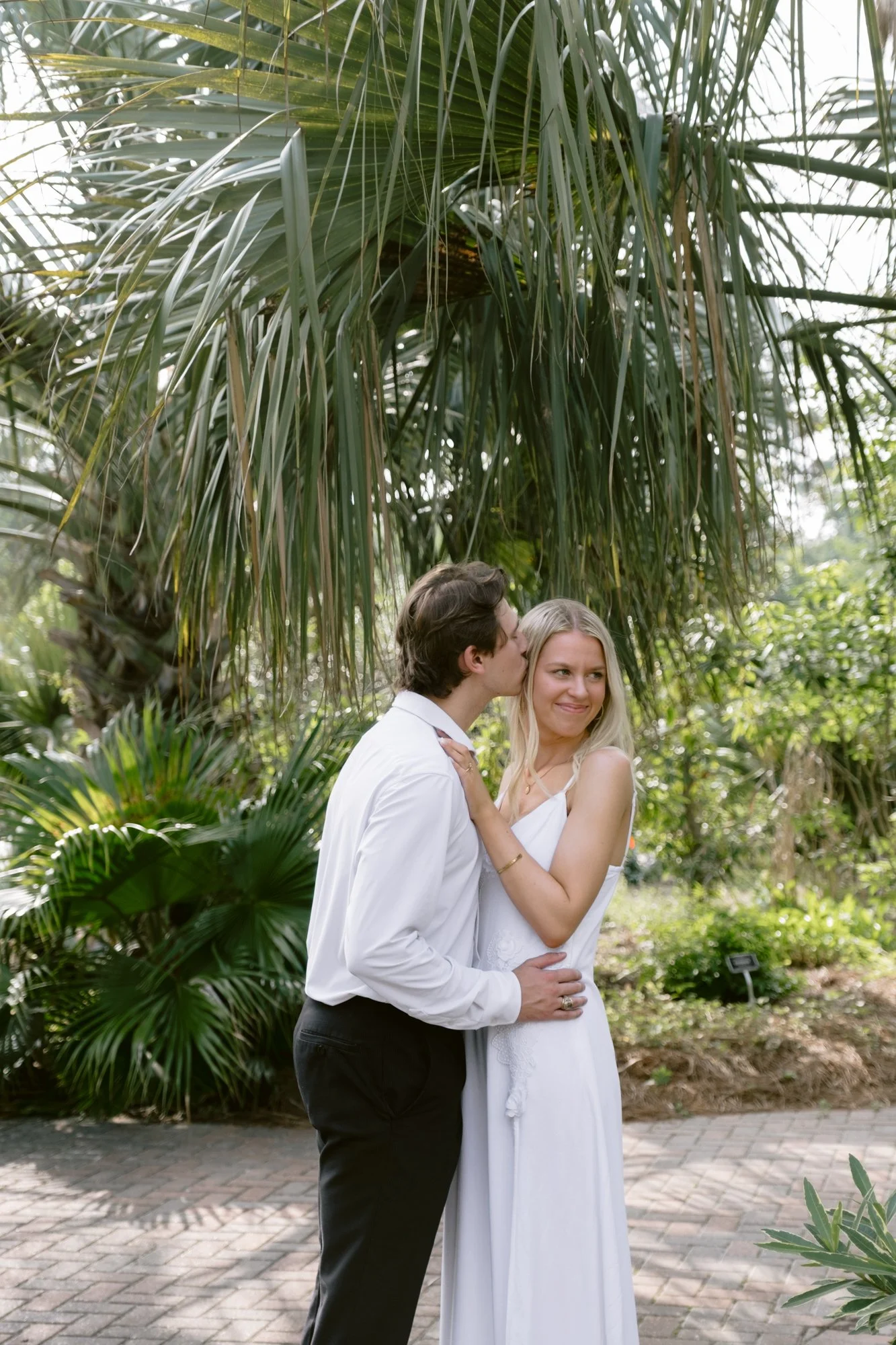 Giverny-Wedding-Mercer-Botanic-Gardens-Engagement-NM26_0012.jpg