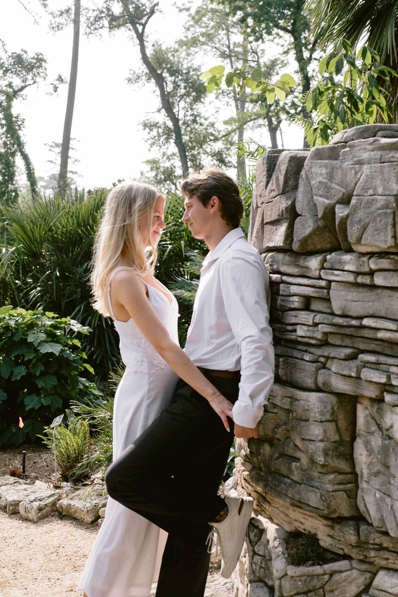 Giverny-Wedding-Mercer-Botanic-Gardens-Engagement-NM26_0037.jpg