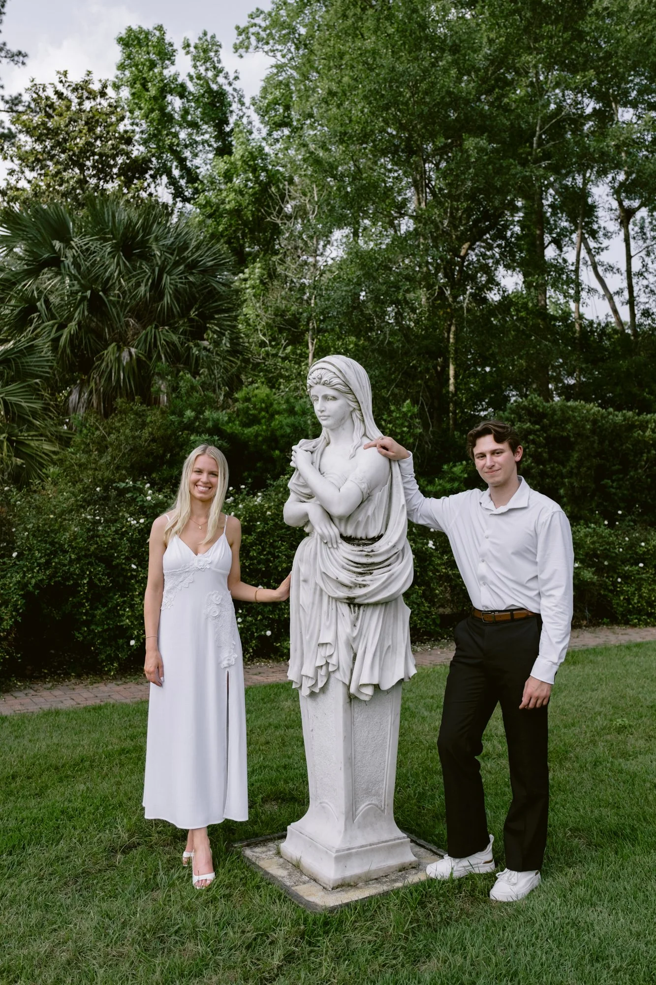 Giverny-Wedding-Mercer-Botanic-Gardens-Engagement-NM26_0050.jpg