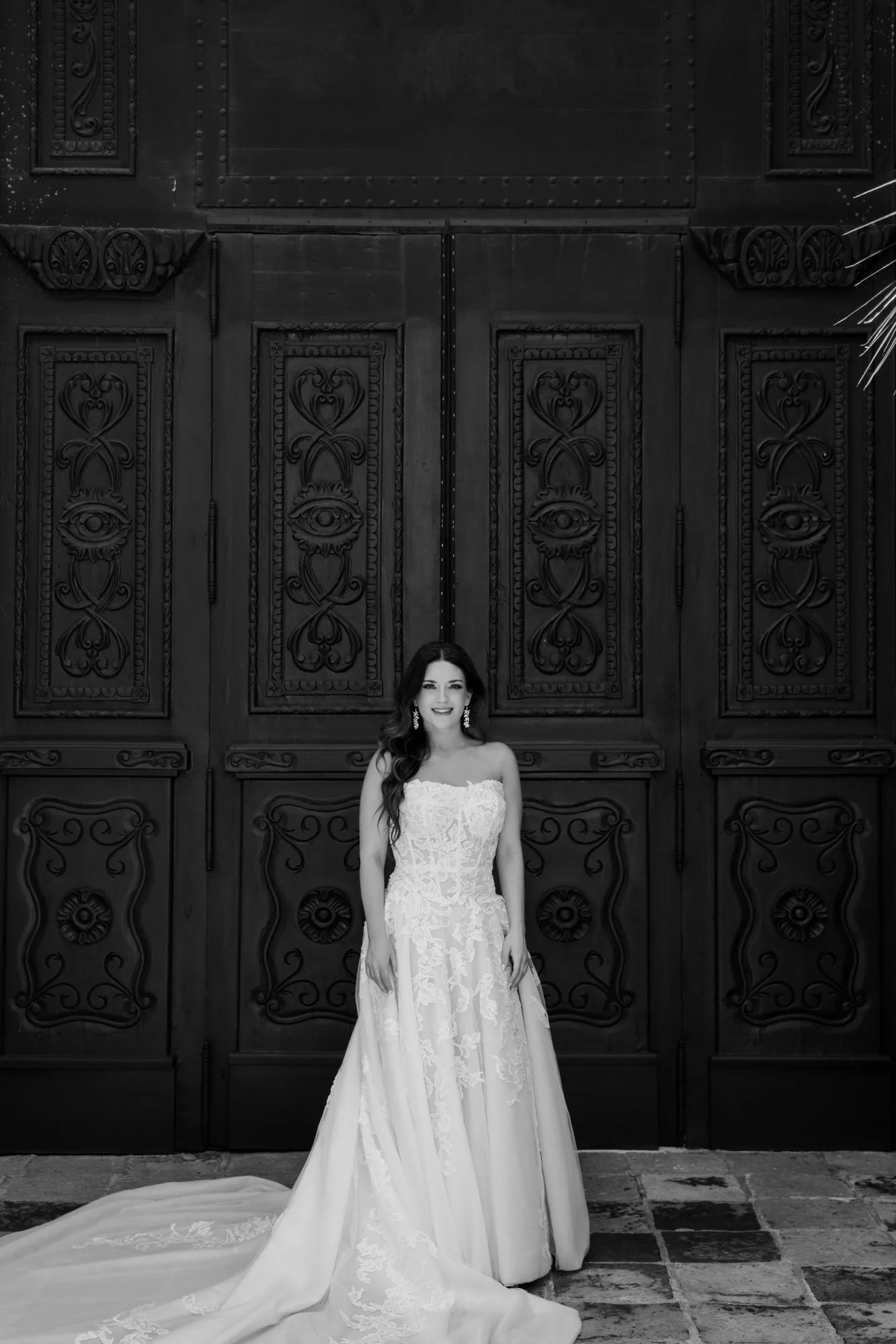 Giverny-Wedding-Bell-Tower-on-34th-Bridal-Session-C26_0064.jpg