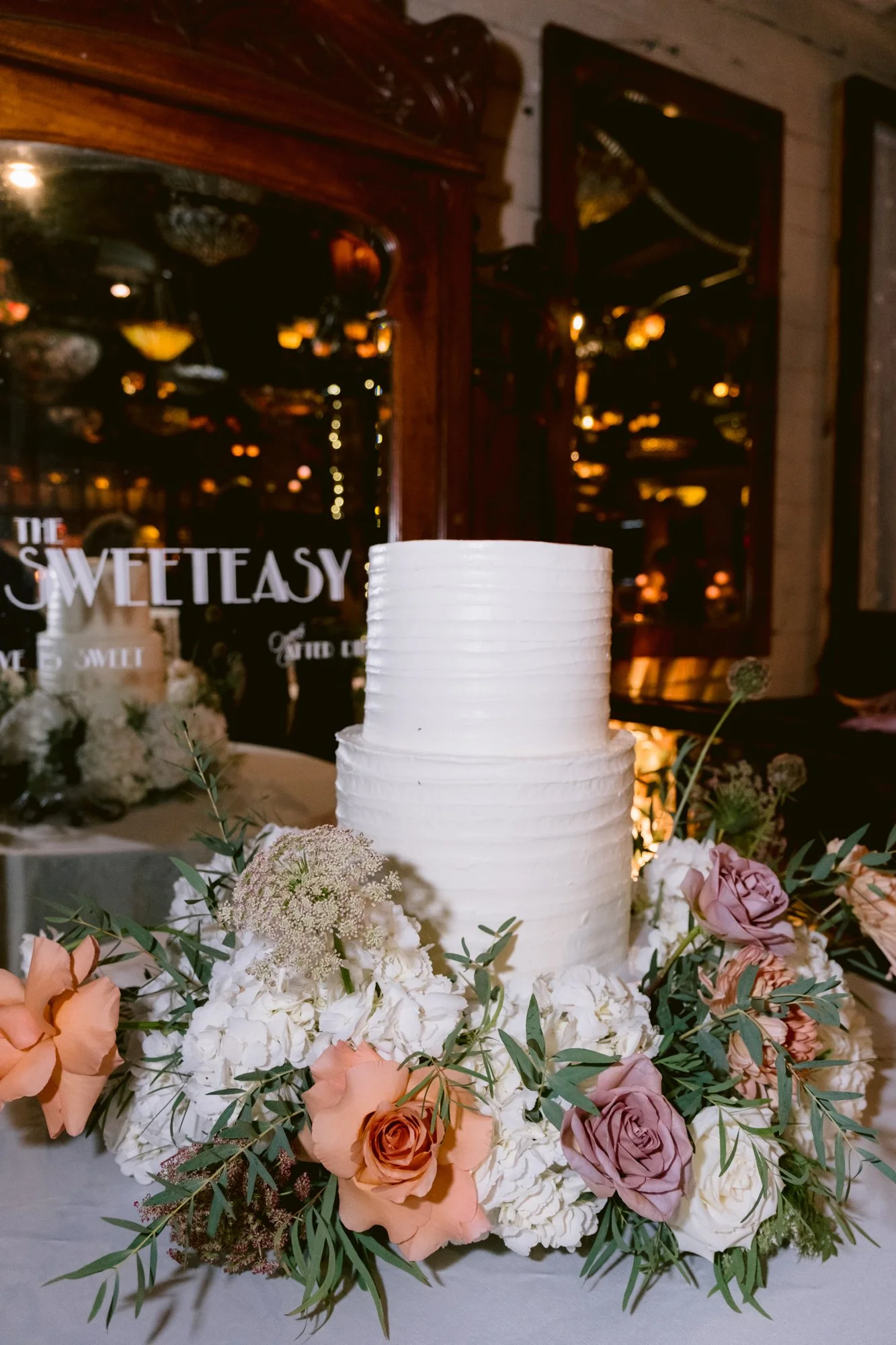 2-Giverny-Wedding-Nouveau-Antique-Art-Bar-Venue-ME26_0004.jpg