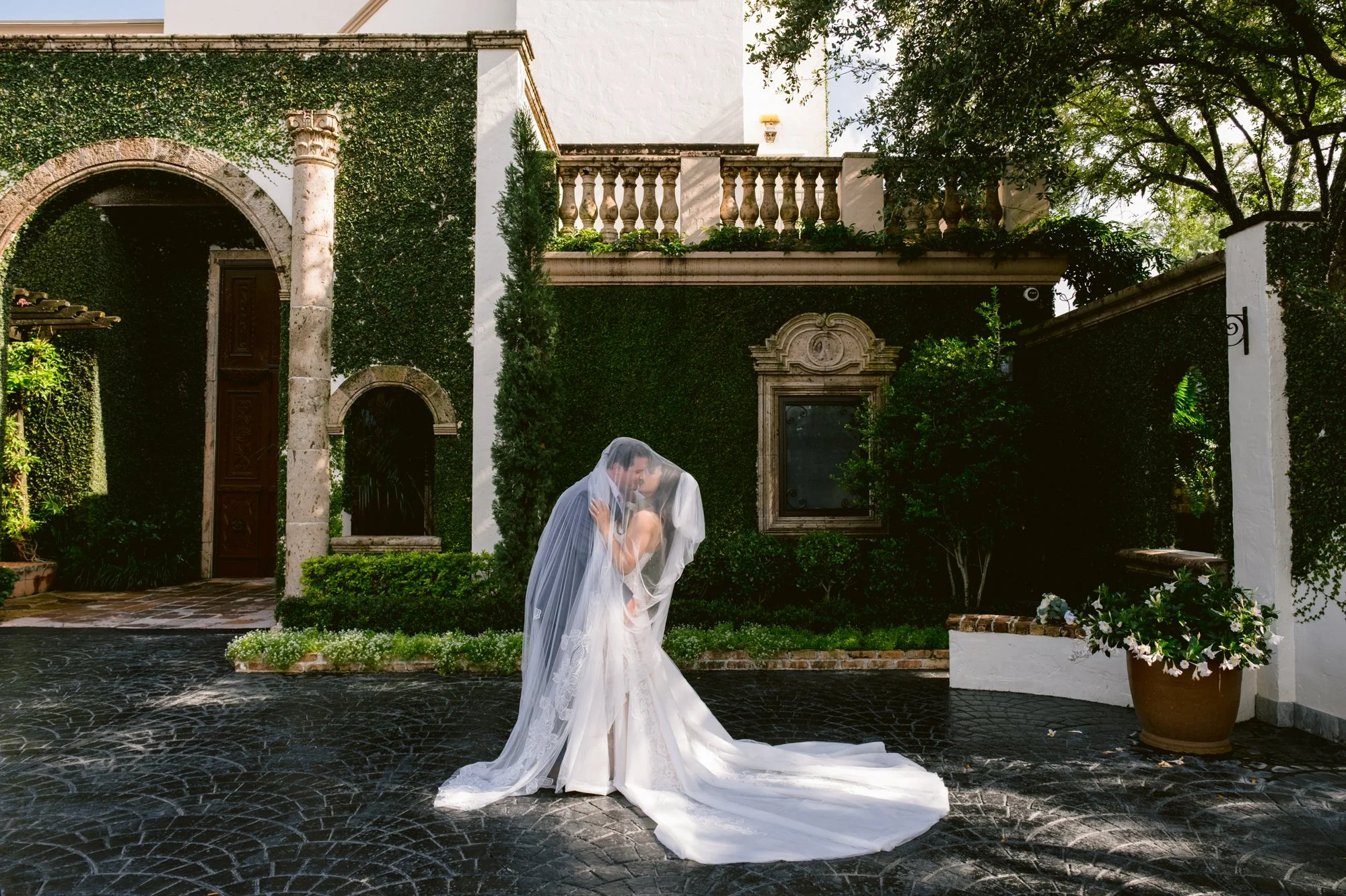 4-Giverny-Wedding-Bell-Tower-on-34th-Reception-CA26_0014.jpg