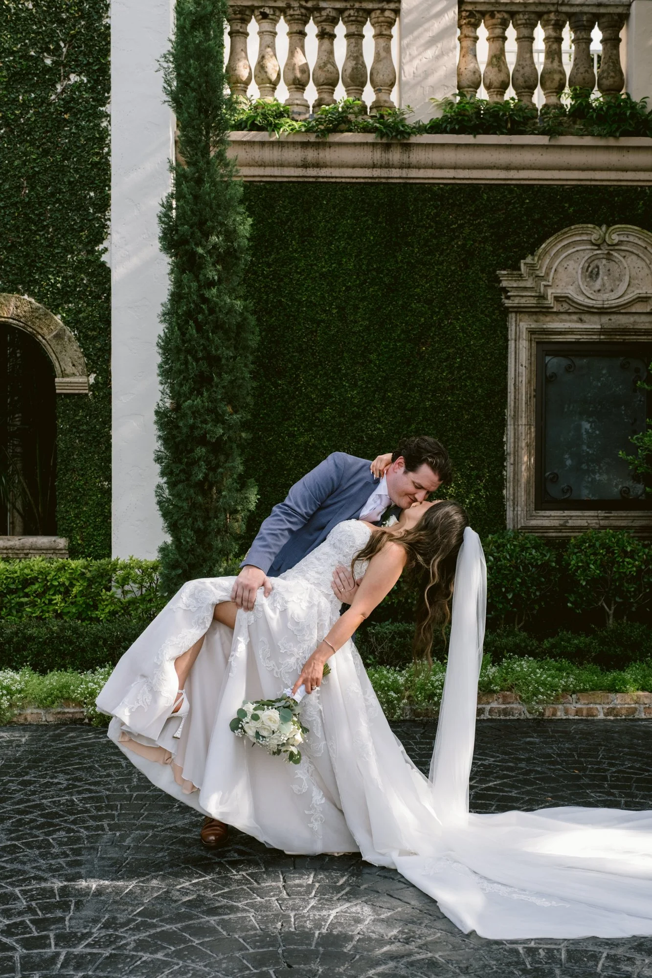 4-Giverny-Wedding-Bell-Tower-on-34th-Reception-CA26_0020.jpg