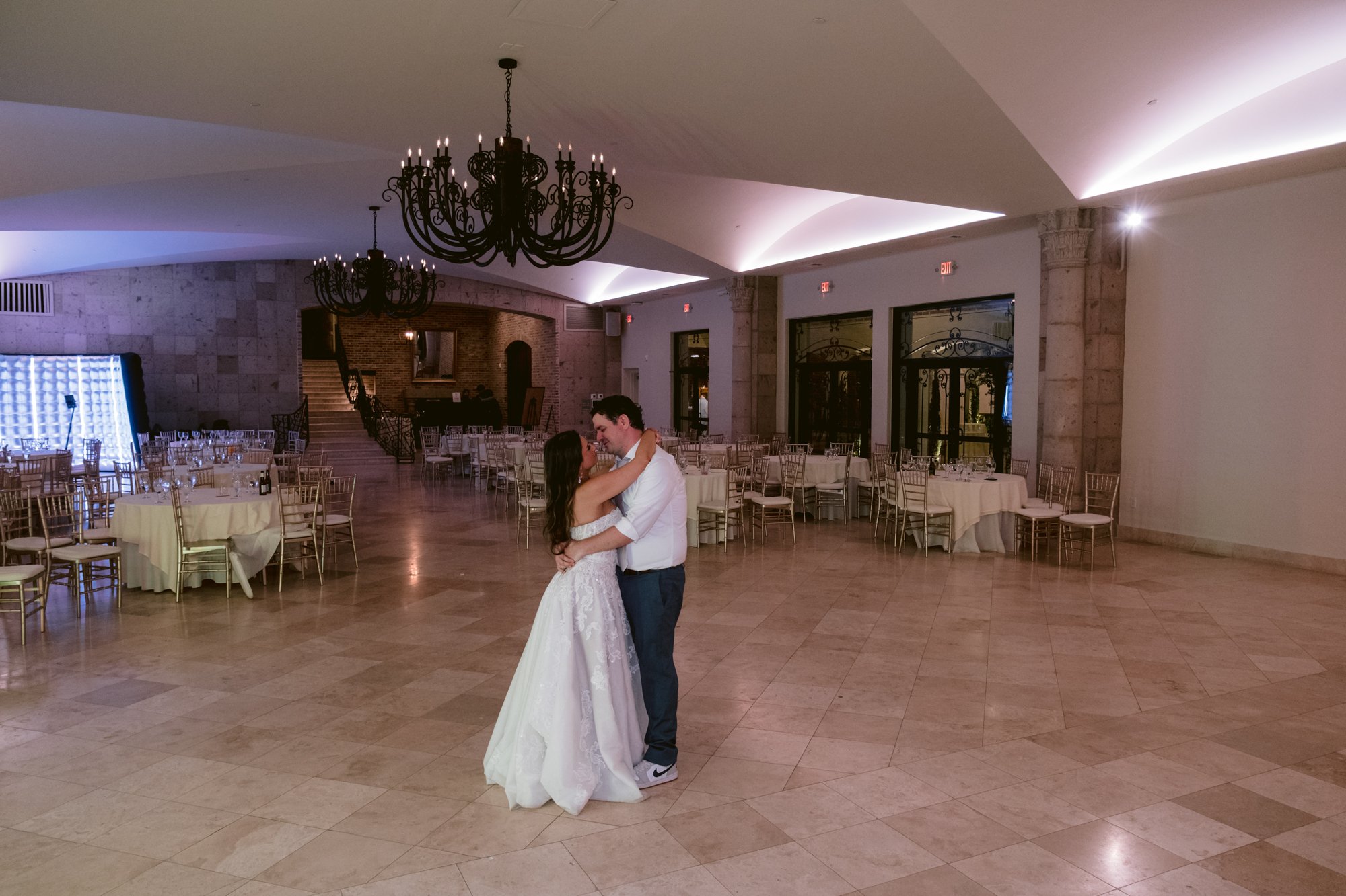 4-Giverny-Wedding-Bell-Tower-on-34th-Reception-CA26_0084.jpg