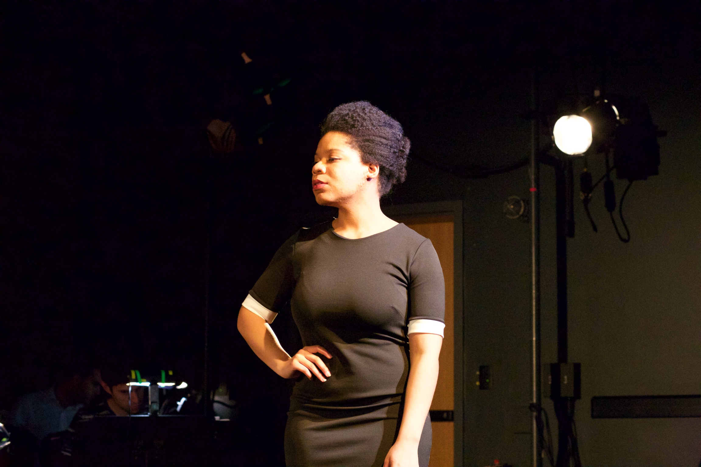 Olivia ( Zina Ellis ).