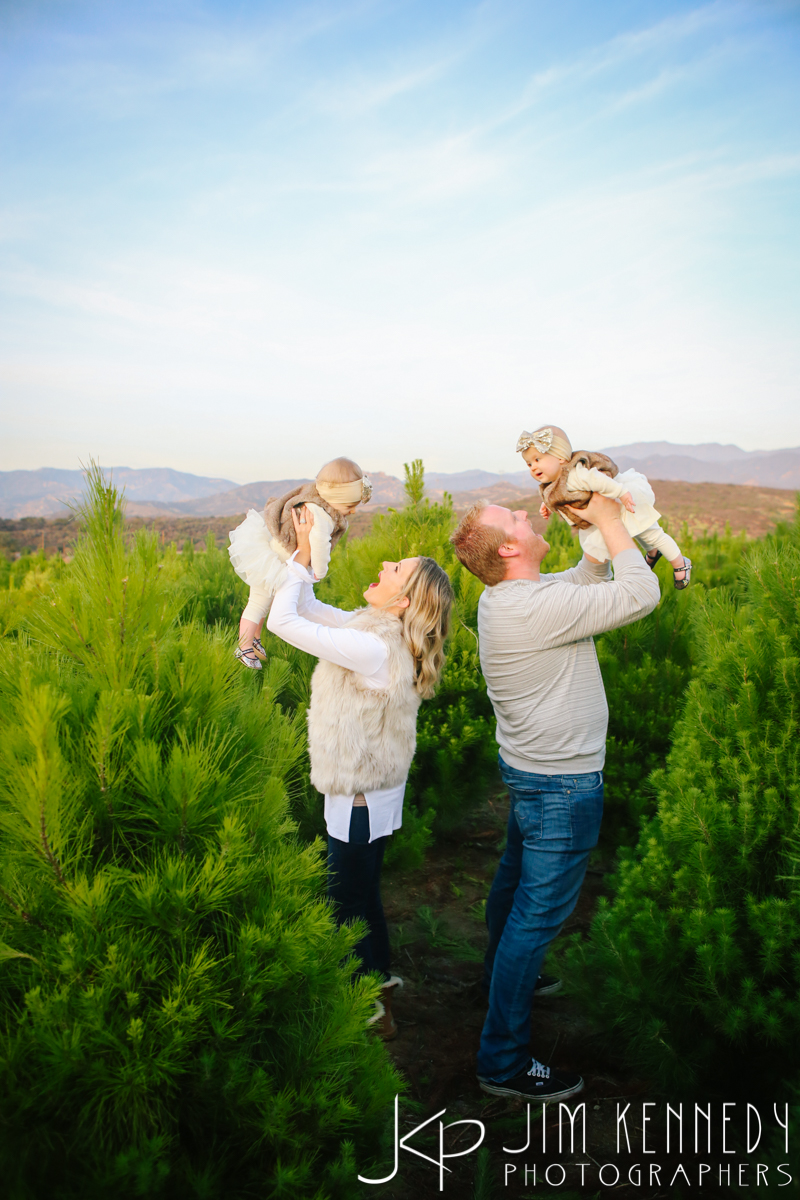 Peltzer-Pine-Family-Session_0011.JPG