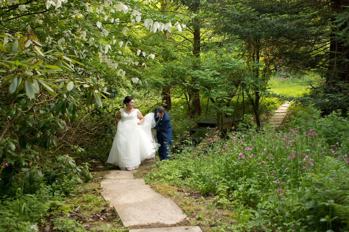 zoe and chris lukesland gardens ivybridge wedding 041.jpg