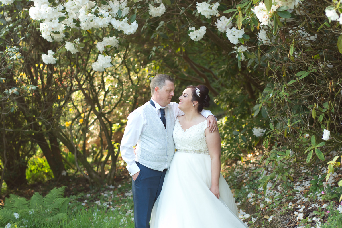 zoe and chris lukesland gardens ivybridge wedding 042.jpg