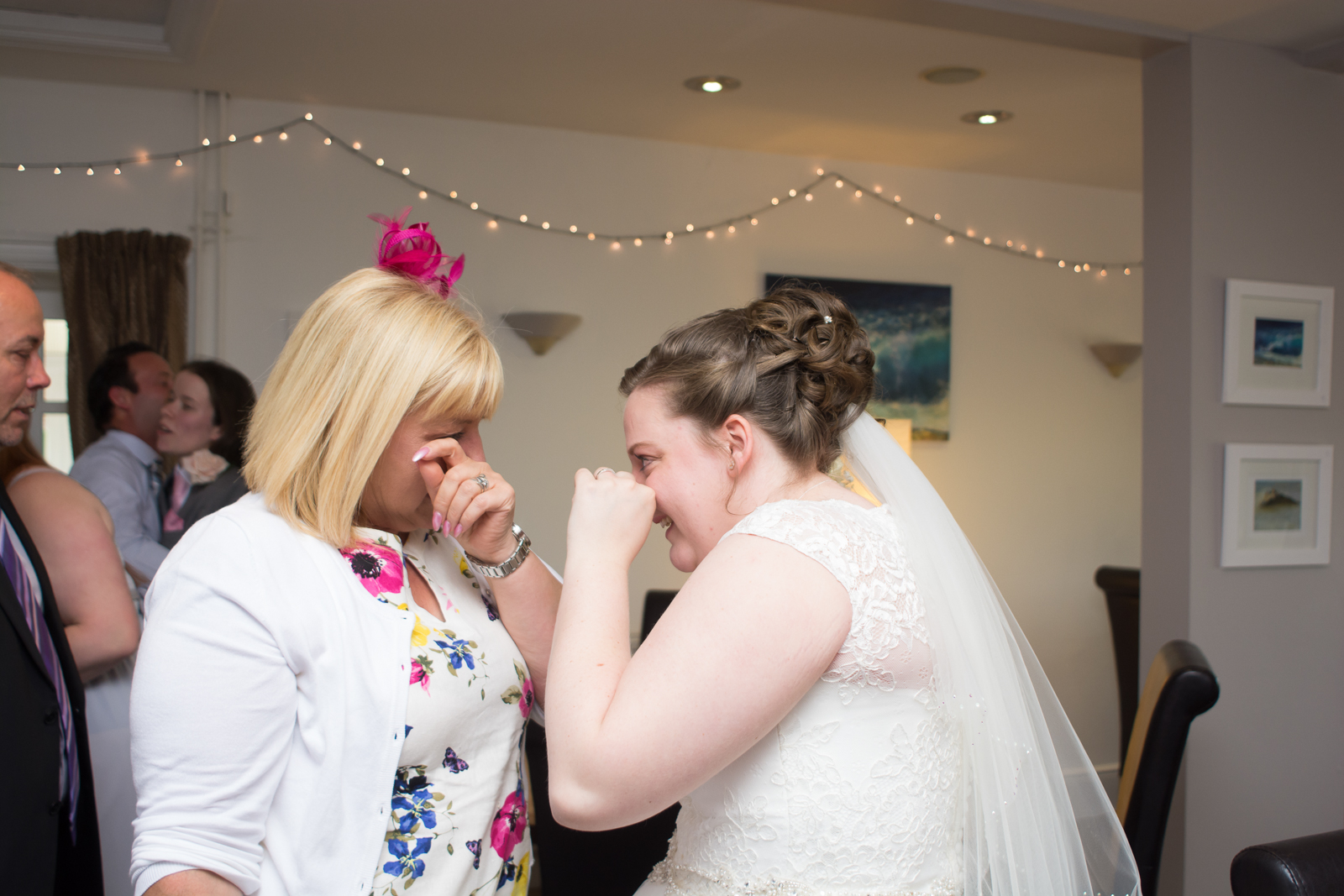 Leah and Lorna 273_1.jpg