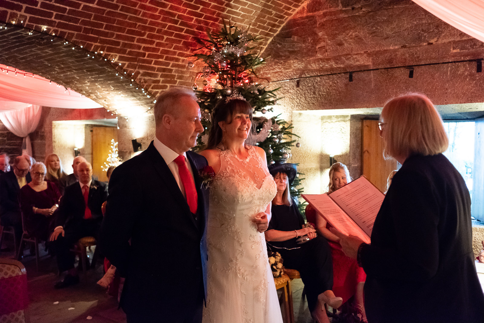 Polhawn Fort Wedding 019.jpg