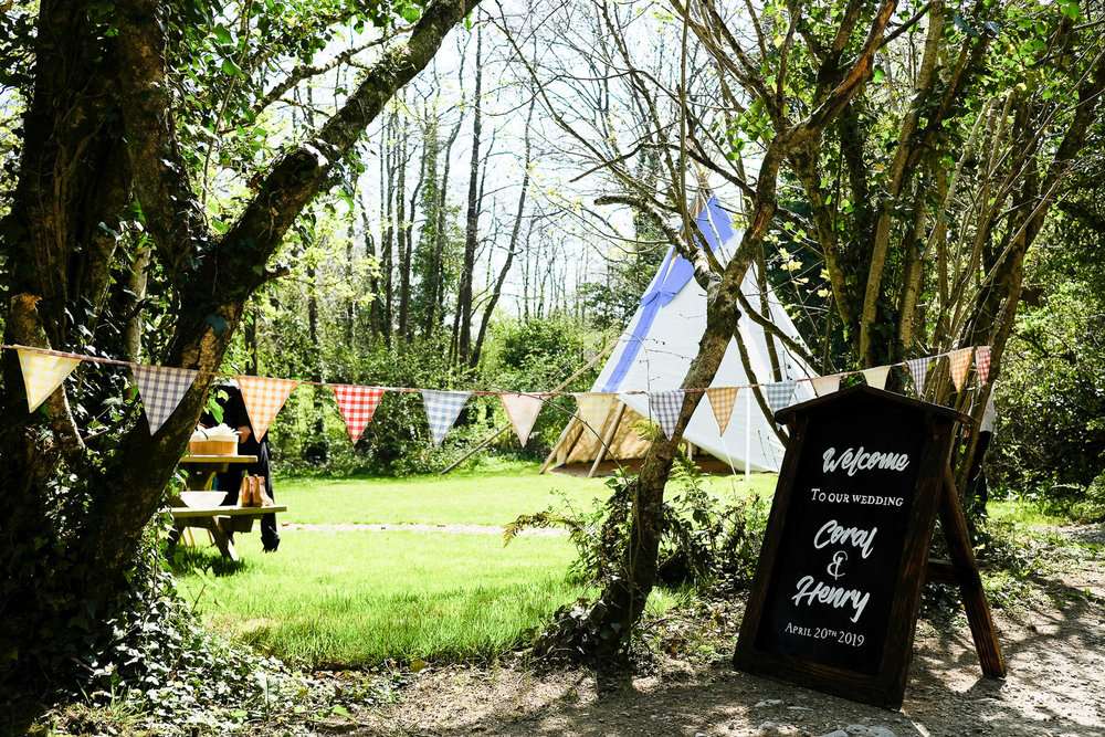 cornish tipi wedding photography 021.jpg