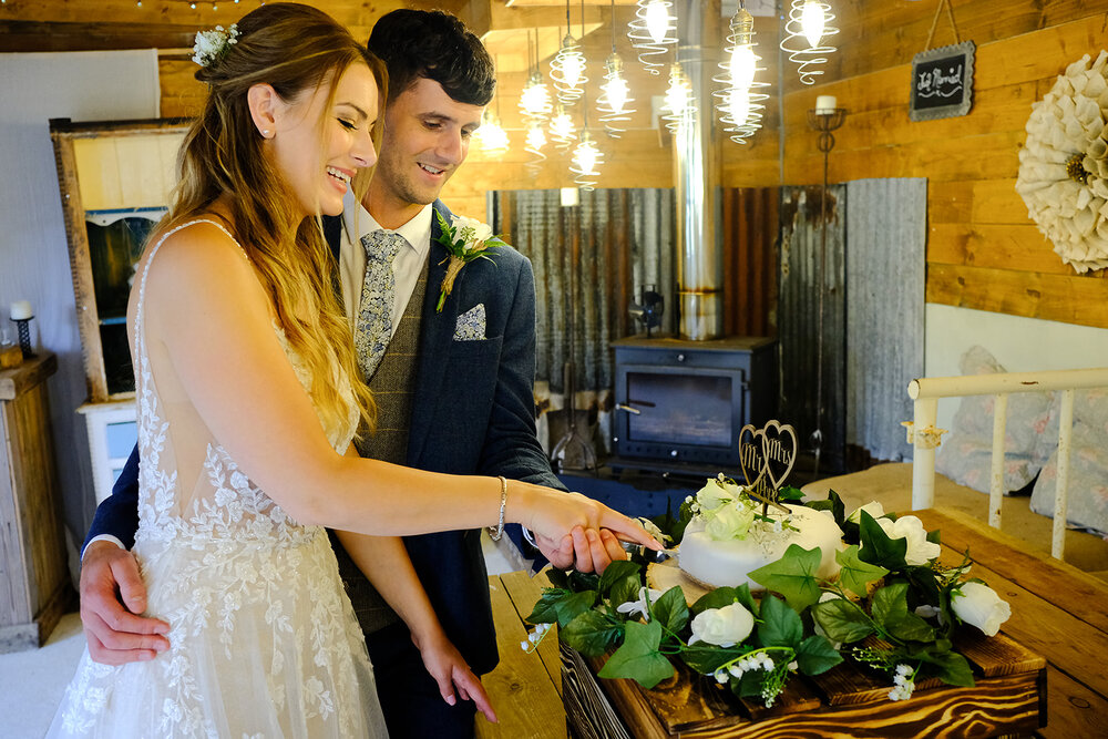 Elopement at The Cow Shed, Cornwall 036.jpg