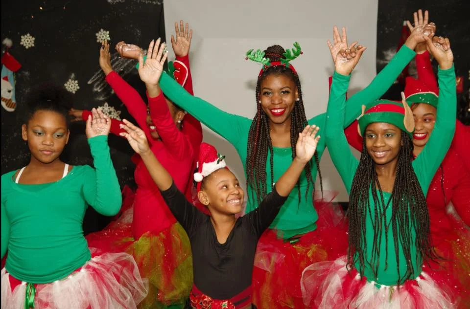 xmas dancers 3.jpg