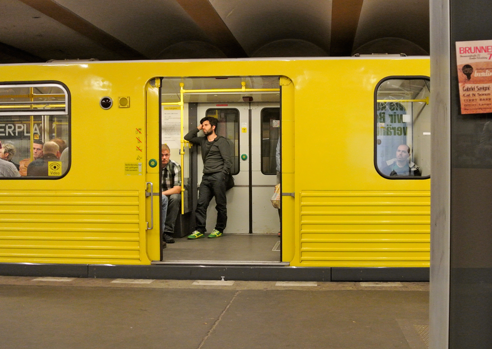 BerlinYellowUbahn.jpg