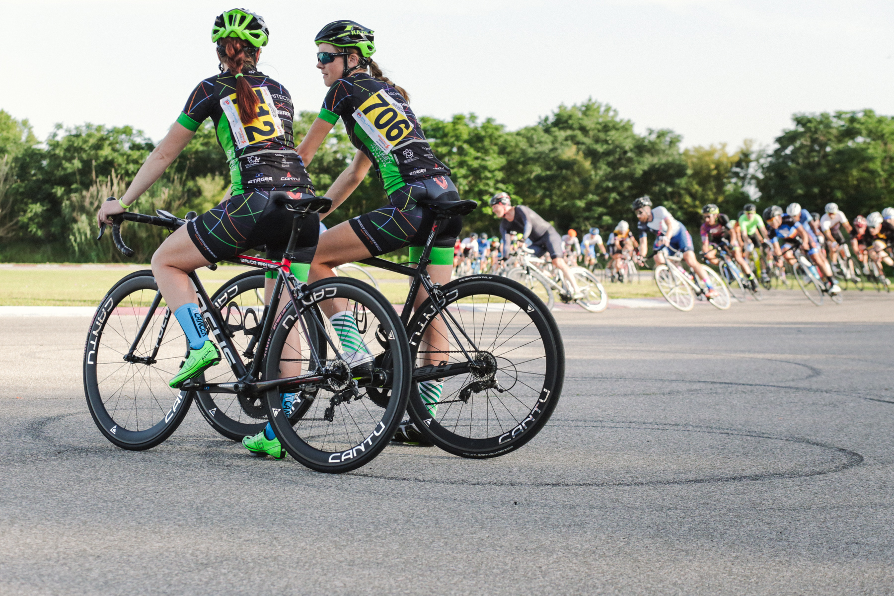 athlete architecture sporting the cantu r5c . 