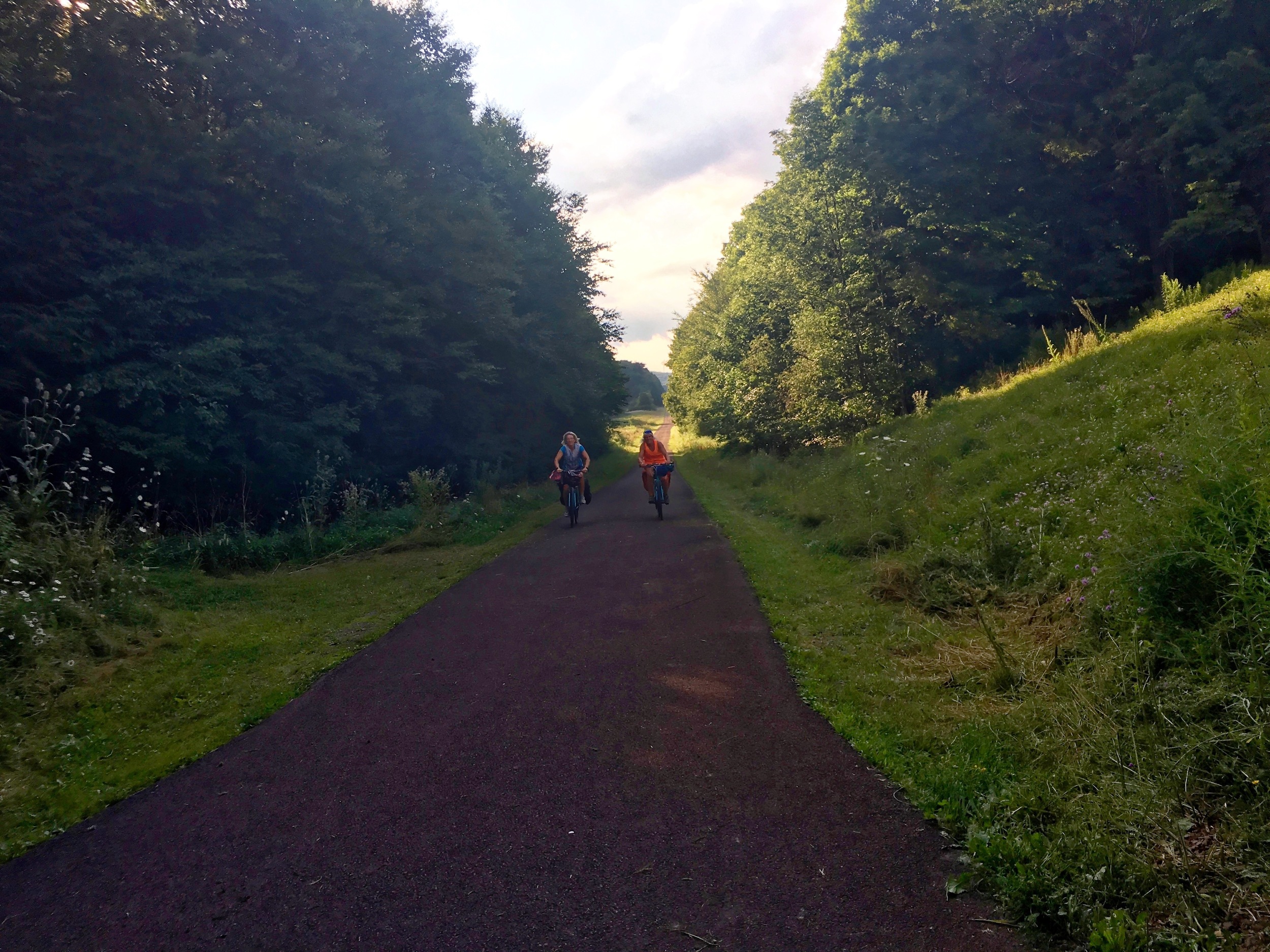 Although I left dinner early to get a head start from my crazy Irish cycling companions, it didn't last long. Here they are approaching the Divide. 