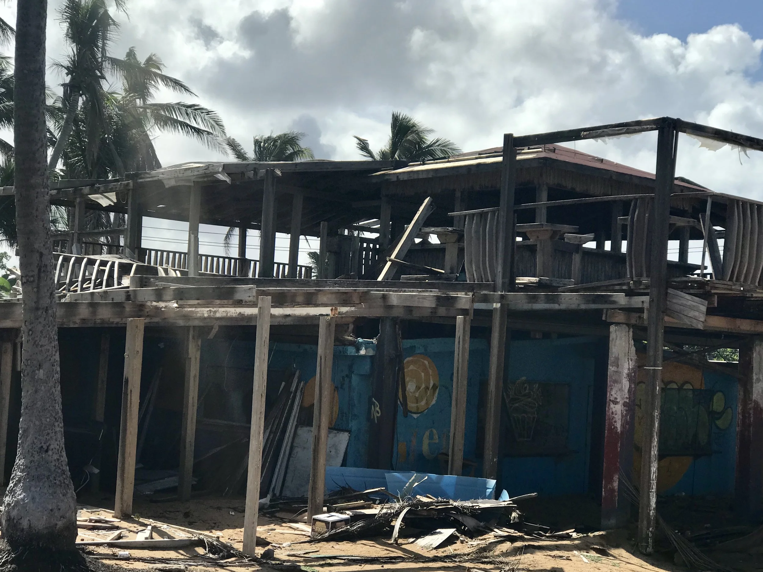 Remains of a house near the beach at Punto Vacea Valega. 