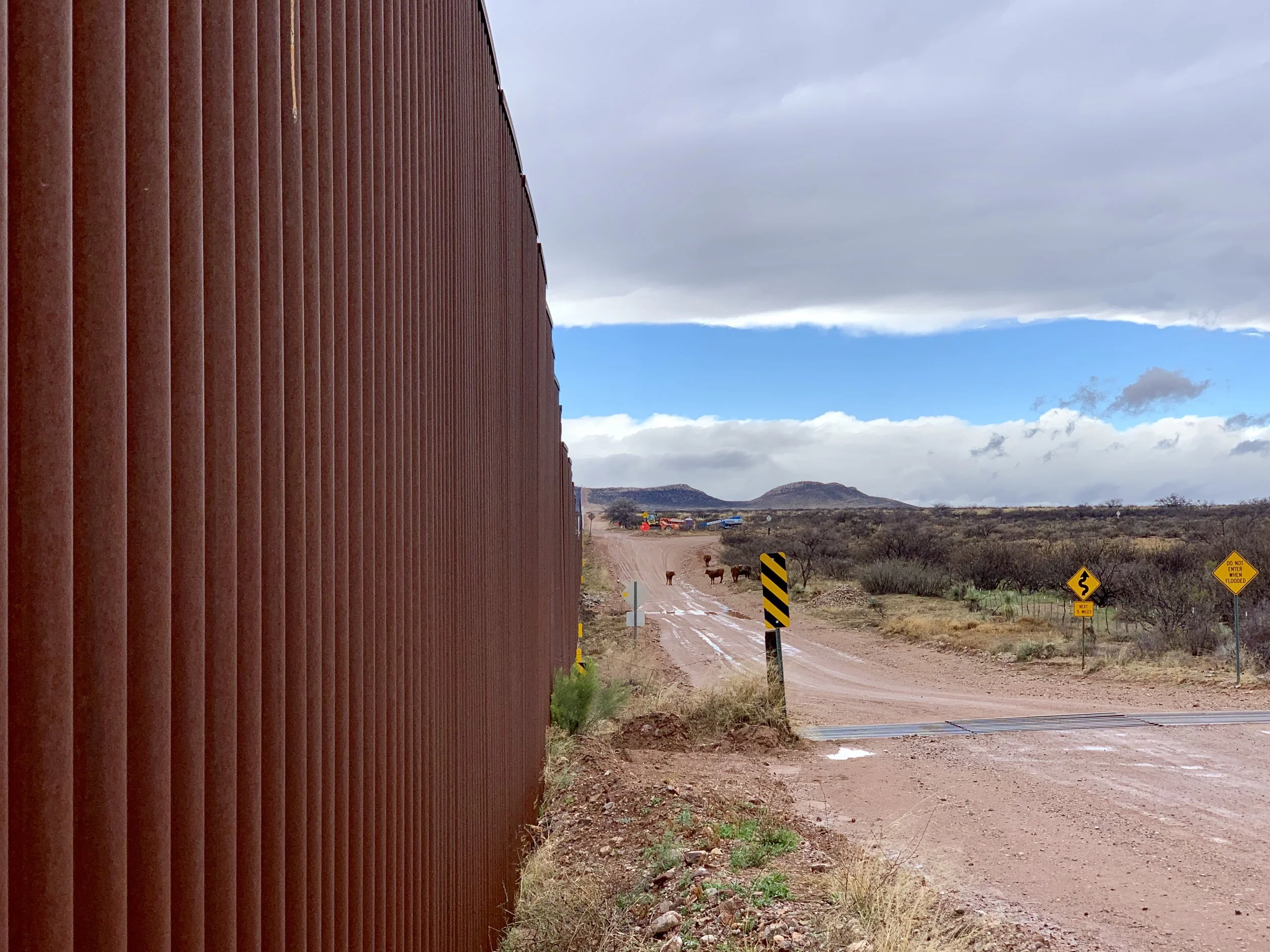 The US side of the wall looking west.