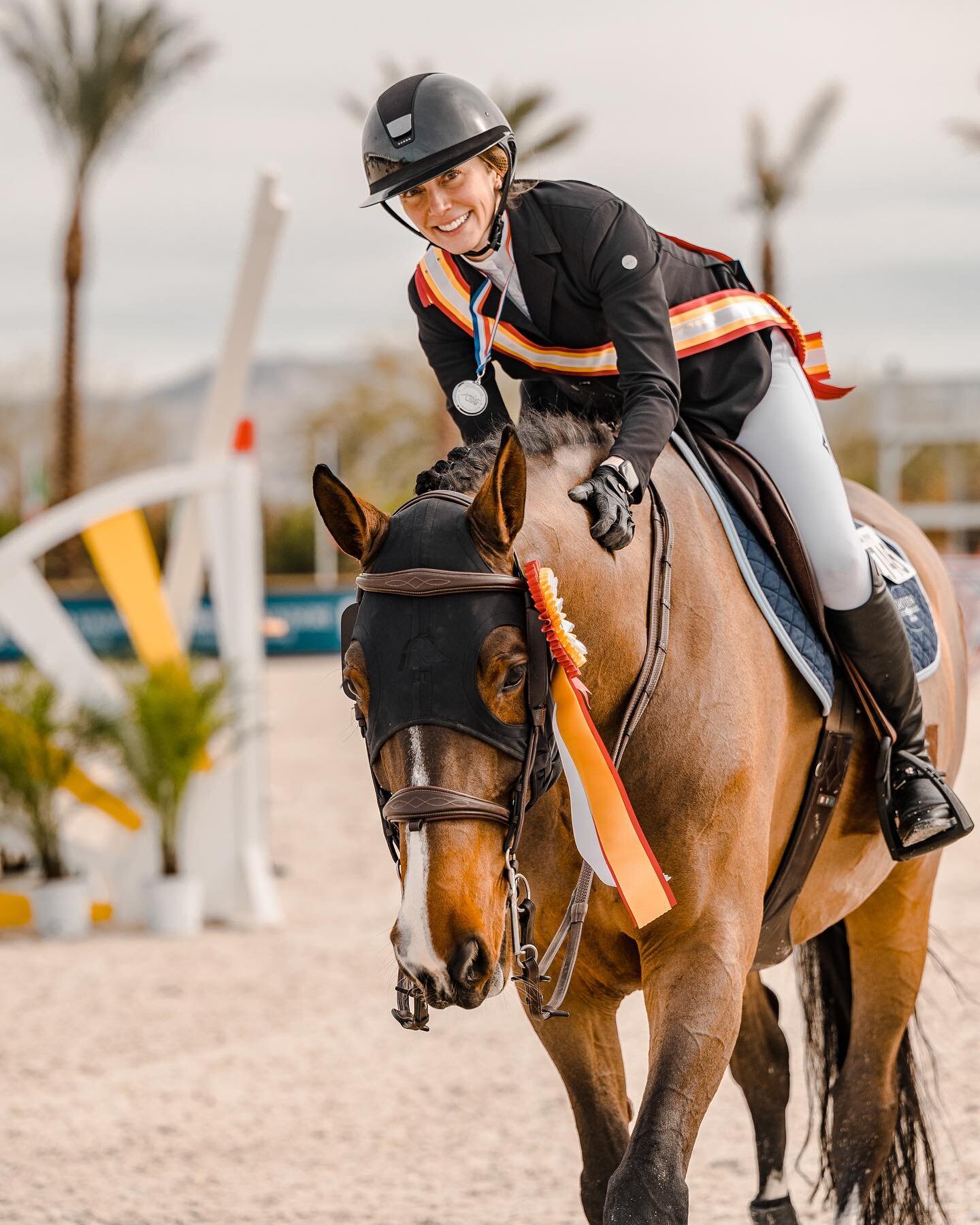 @smcolli and Mylord Junior took 🥇 on day 1 and 🥇 on day 3 of the Zone Adult 1.15M Jumper Championships with the only double clear round today to end up as the individual silver medalist! So proud of this duo for laying down some incredible rounds o