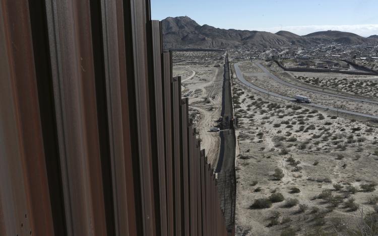 US-Mexican Border Wall at Sunland Park, New Mexico