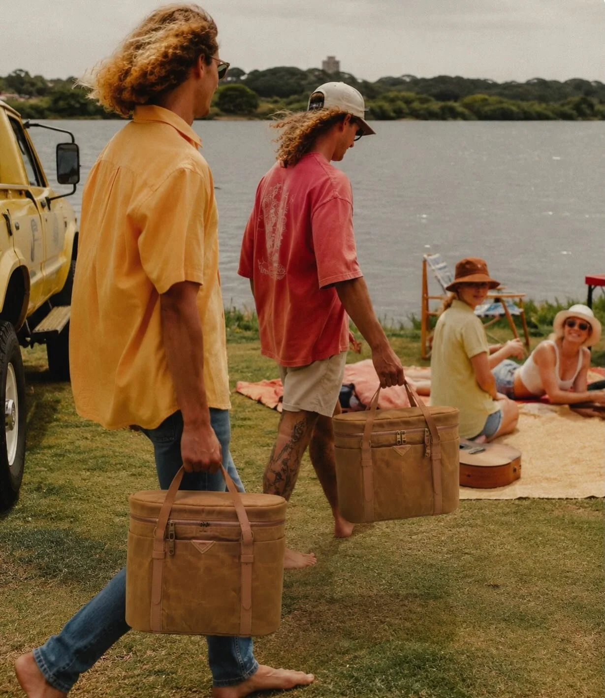 Totally brill Father&rsquo;s Day Idea 🙌🏻

You know those gifts that are technically for someone else... but somehow end up benefiting you too?

Yeah. This is one of those.

Buy Dad the Goldie bag for beach days, fishing trips, camping weekends, and