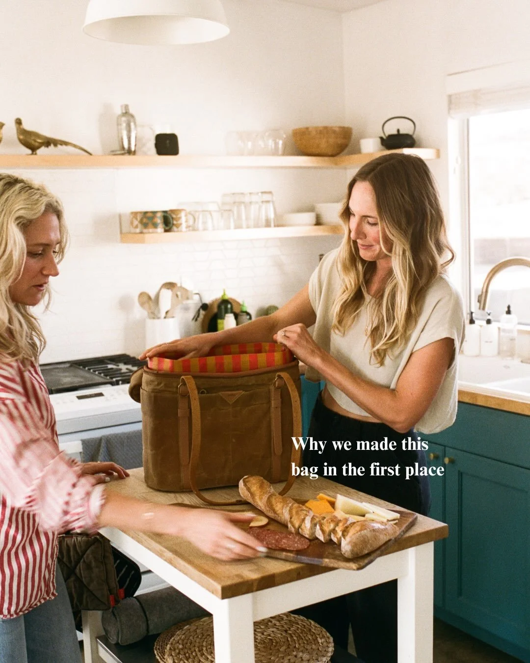 There&rsquo;s good reason why we spent the last 5 years making the bag we were always reaching for ;)

#cooler #picnic #snack #momlife