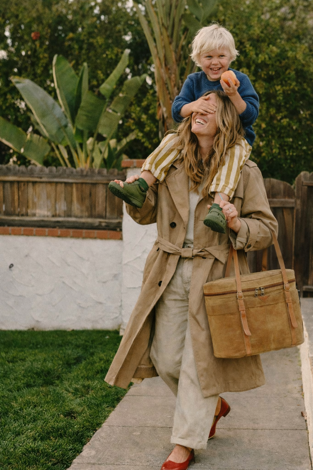 The Picnic Bag | Stylish Insulated Cooler Bag for Moms — Goldie