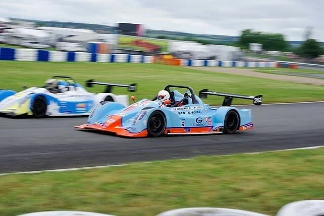 FUNYO SPRINT CUP - FFSA GT4 ALBI 2021

So with the FFSA GT4 there came also the Funyo Cup and so I tried some stuff out there. Can you spot the birds? There are always birds neat an airport track, right?

#sprintcupbyfunyo #funyo #singleseater #racin