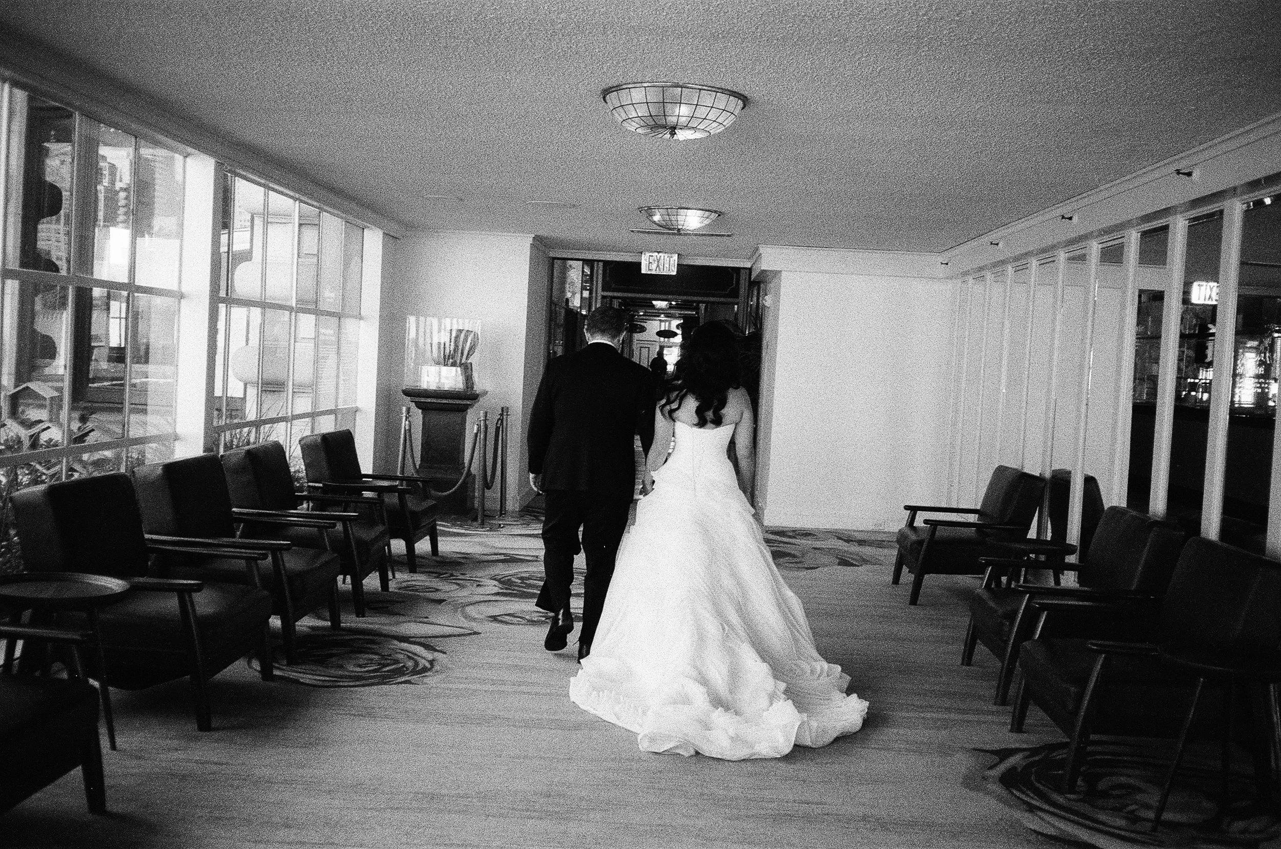 75-legion-of-honor-wedding-film-vivianchen-000267610031.jpg